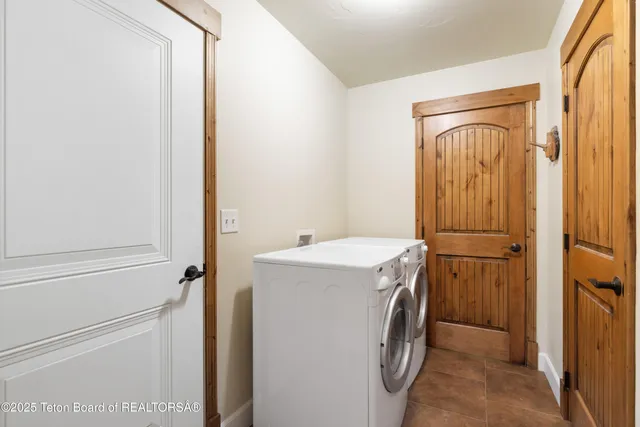 $617,000 | 30 C Blue Wing Lane, Alpine, WY 83128