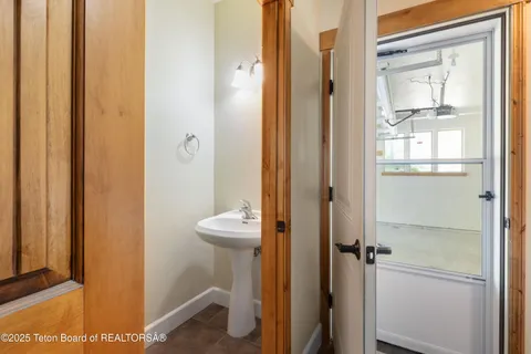 $617,000 | 30 C Blue Wing Lane, Alpine, WY 83128