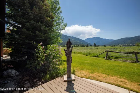 $617,000 | 30 C Blue Wing Lane, Alpine, WY 83128