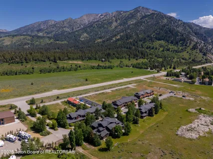 $617,000 | 30 C Blue Wing Lane, Alpine, WY 83128