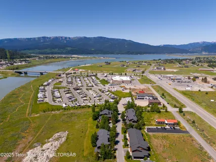 $617,000 | 30 C Blue Wing Lane, Alpine, WY 83128