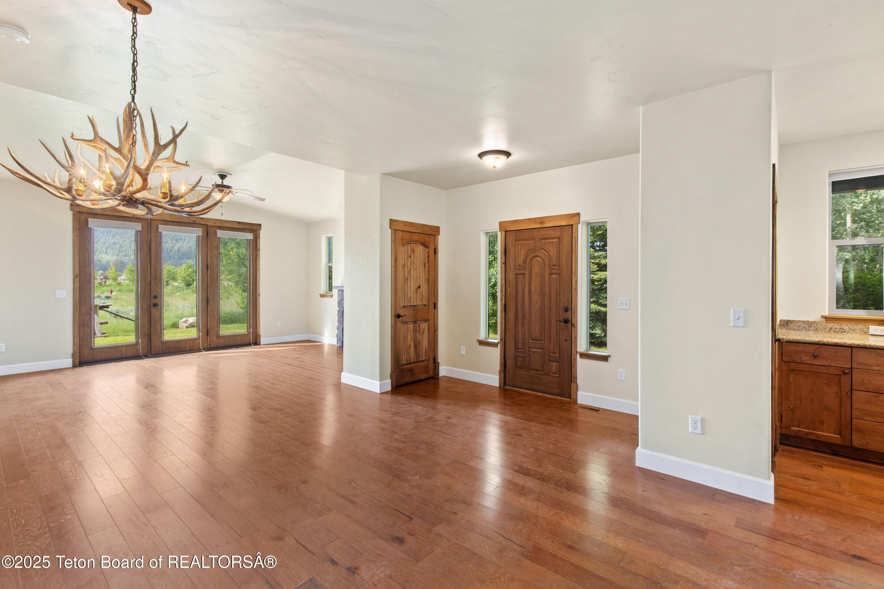 30 C Blue Wing Lane Alpine, WY 83128 - Photo 6 of 36 IMG_4955