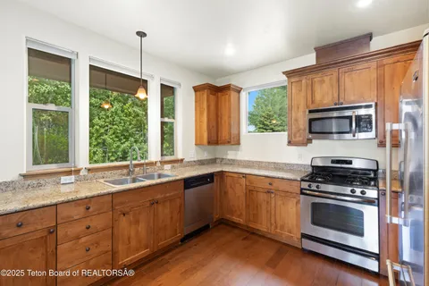 $617,000 | 30 C Blue Wing Lane, Alpine, WY 83128