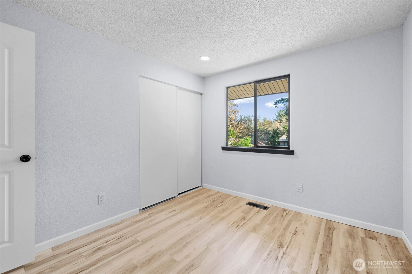 32317 2nd Avenue Southwest Federal Way, WA 98023 - Photo 17 of 38