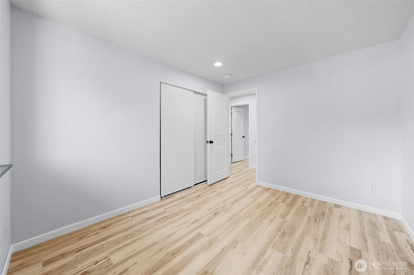 32317 2nd Avenue Southwest Federal Way, WA 98023 - Photo 18 of 38