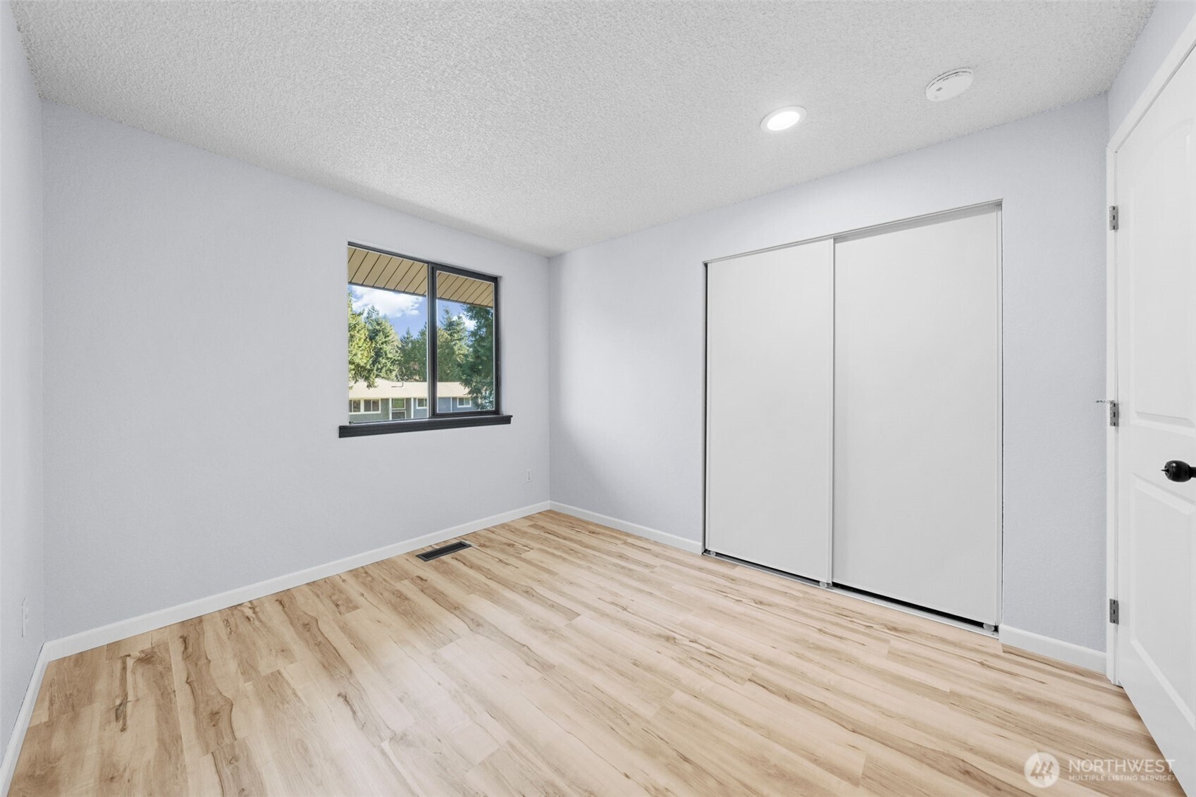 32317 2nd Avenue Southwest Federal Way, WA 98023 - Photo 19 of 38