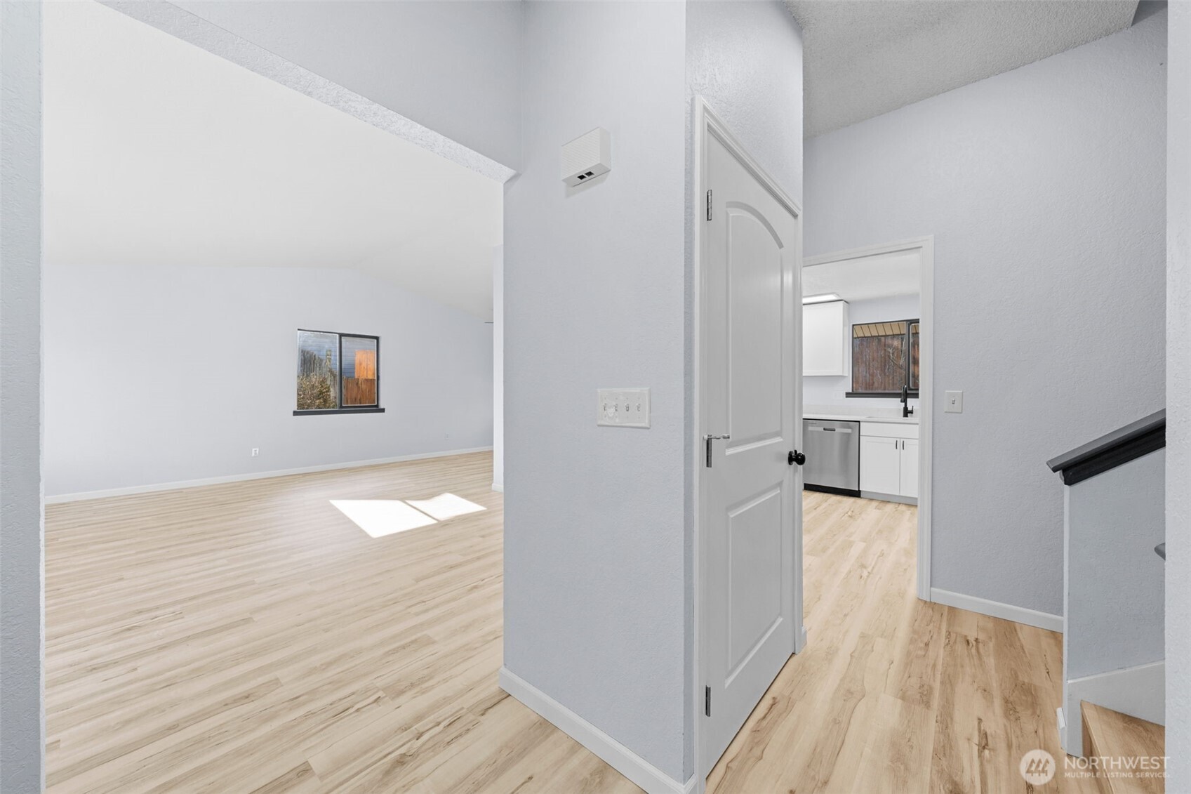 32317 2nd Avenue Southwest Federal Way, WA 98023 - Photo 2 of 38