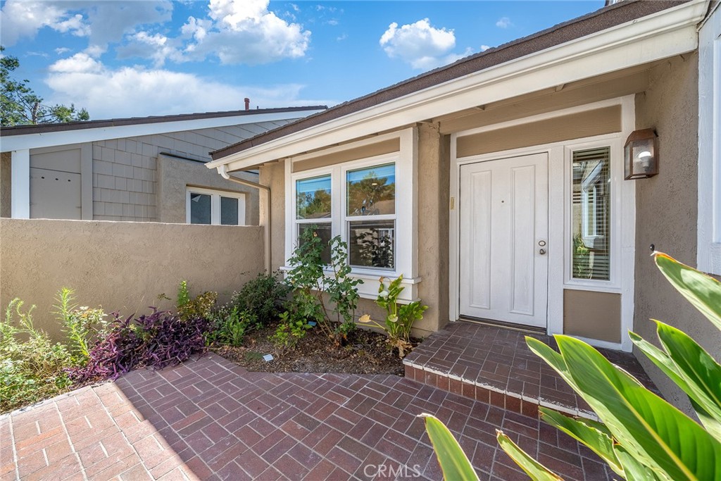 12 Primrose Irvine, CA 92604 - Photo 4 of 75