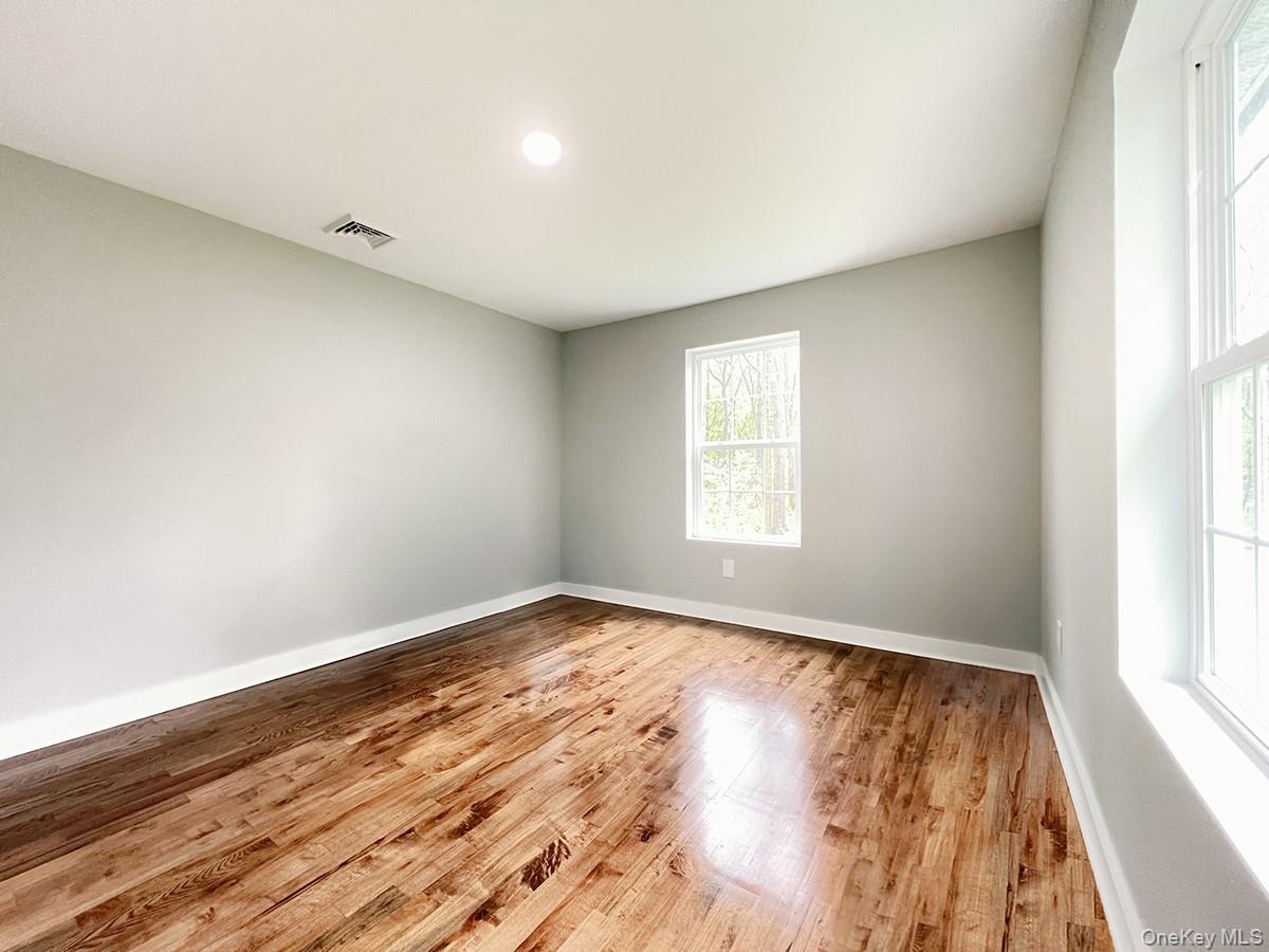 82 Hampton Road Marlboro, NY 12542 - Photo 26 of 34