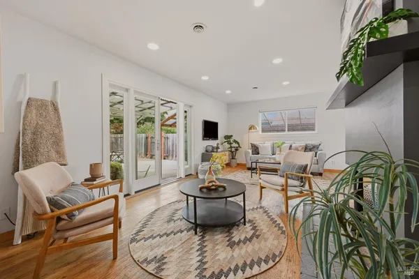 $649,000 | 2529 Merced Street, Napa, CA 94558