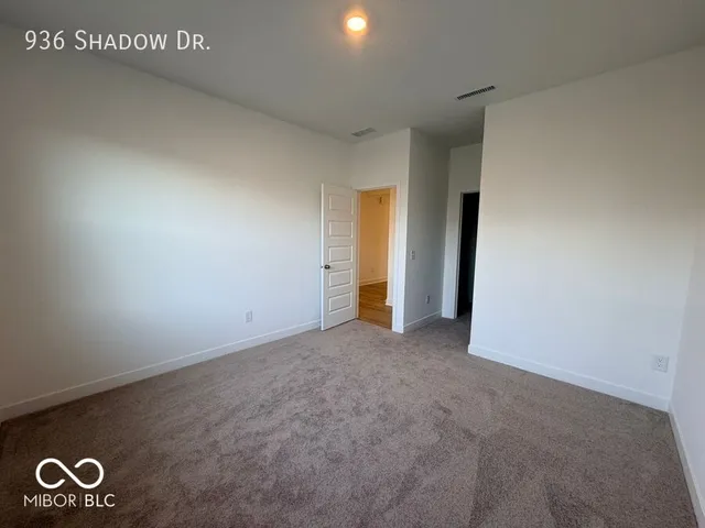 $2,399 | 936 Shadow Drive, Danville, IN 46122