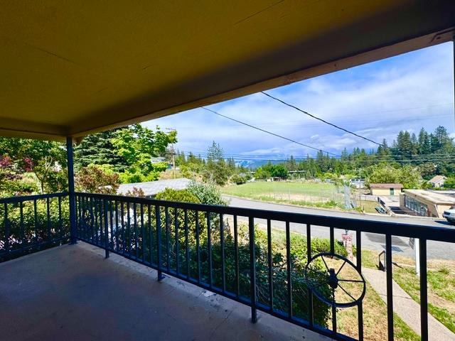 240 Pleasant Street Colfax, CA 95713 - Photo 3 of 26 a city view from a balcony