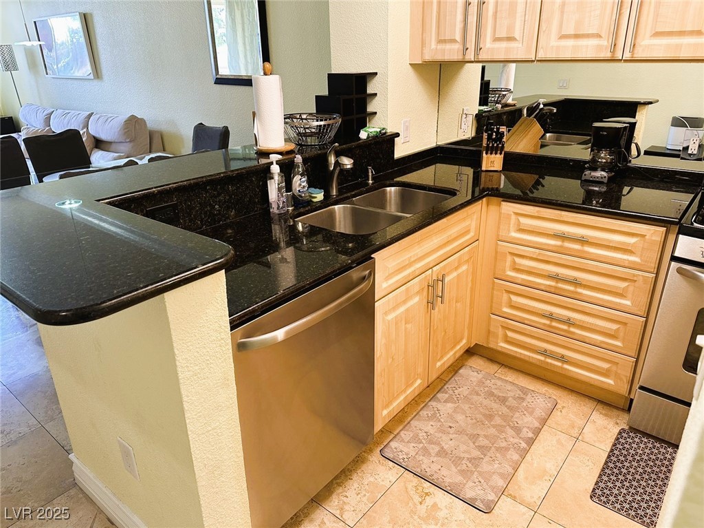 220 East Flamingo Road, Unit 124 Las Vegas, NV 89169 - Photo 8 of 16