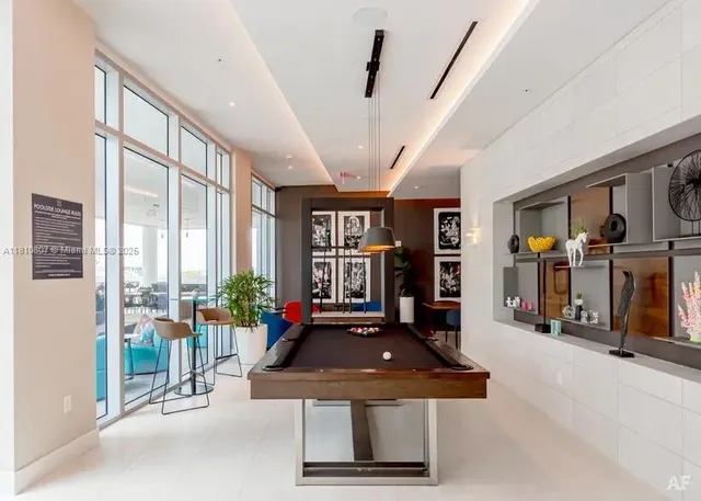 a view of a multi story building