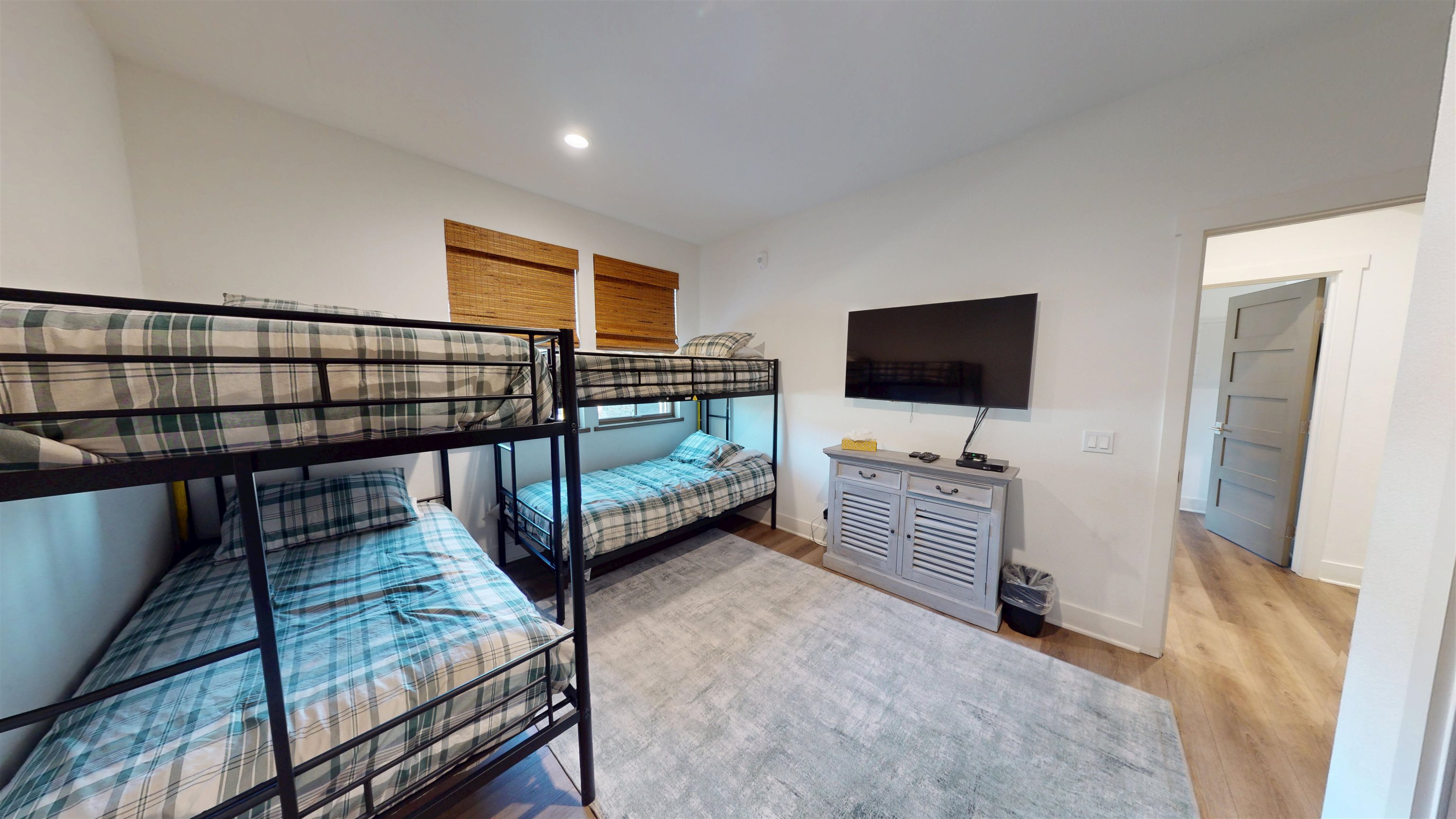 1463 Boulder Creek Road, Unit 1463 Mammoth Lakes, CA 93546 - Photo 16 of 25