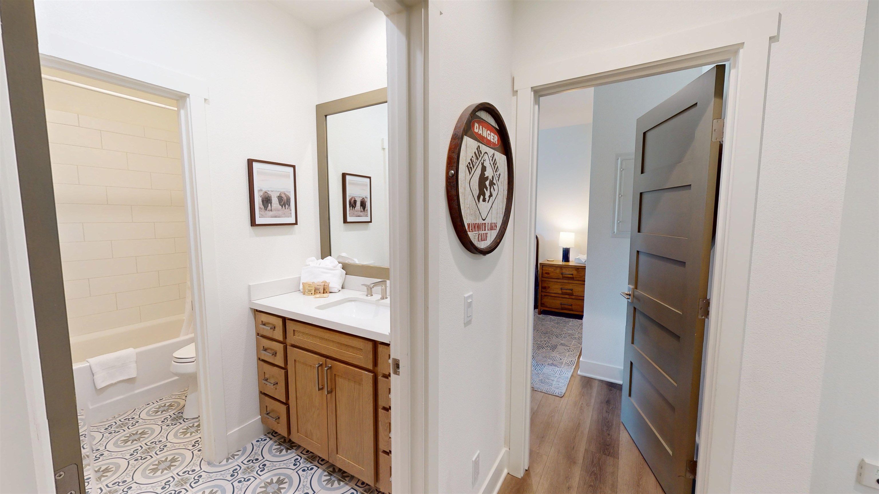 1463 Boulder Creek Road, Unit 1463 Mammoth Lakes, CA 93546 - Photo 18 of 25