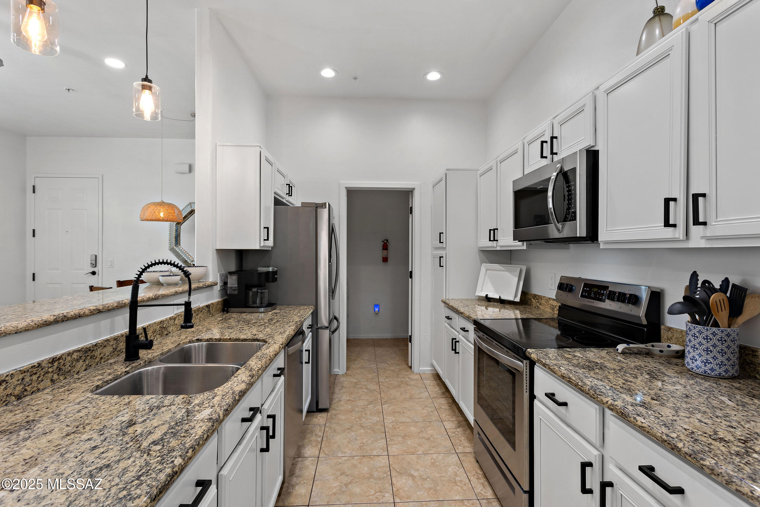 2028 East River Road, Unit 205 Tucson, AZ 85718 - Photo 13 of 42