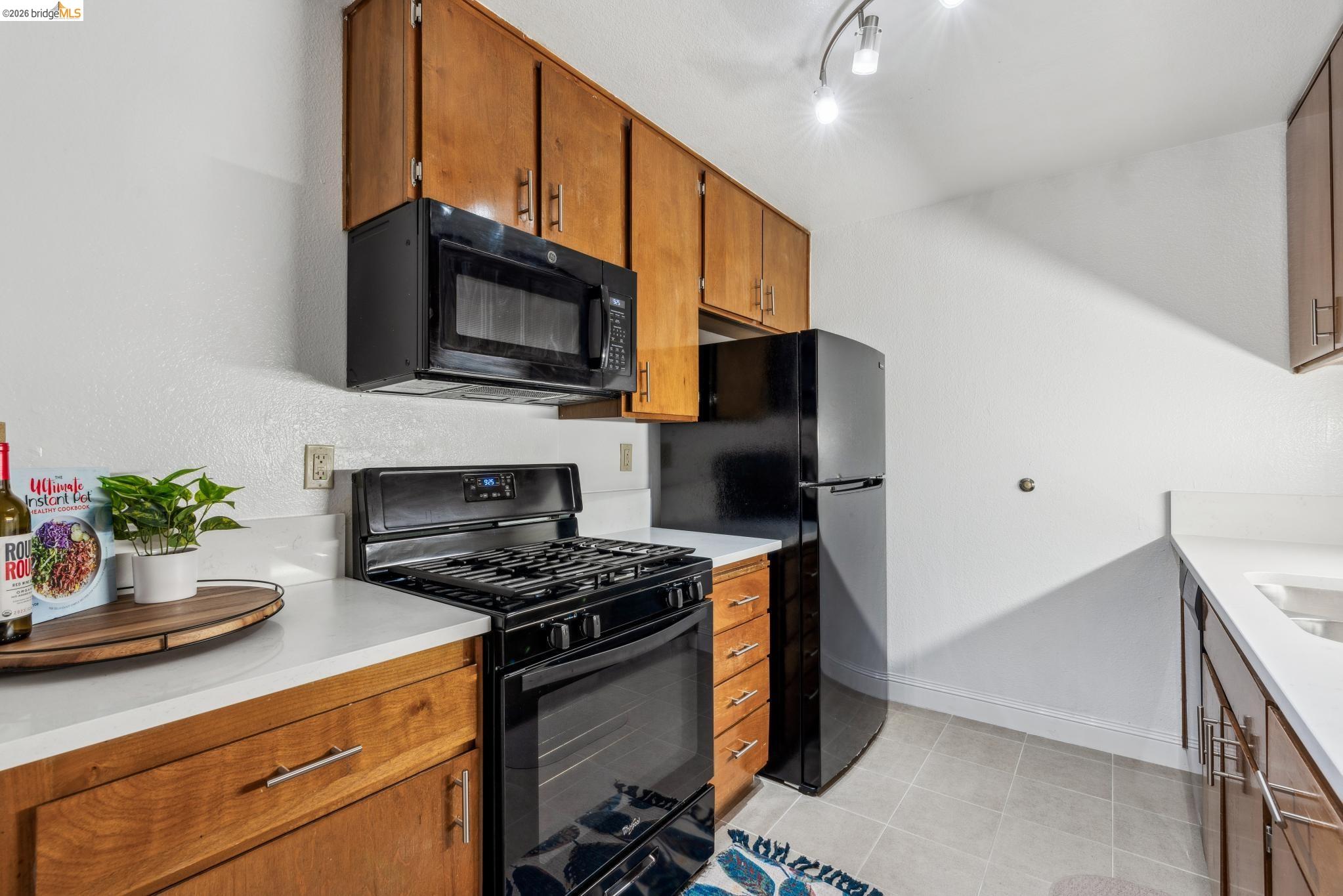 2121 Vale Road, Unit 121 San Pablo, CA 94806 - Photo 12 of 41