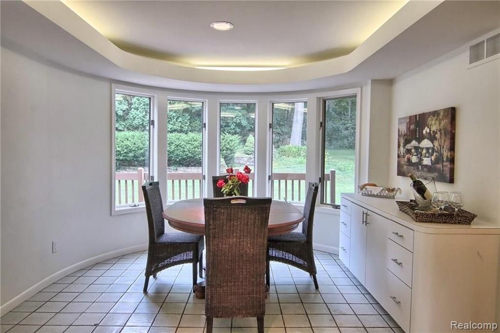 145 Canterbury Road Bloomfield Hills, MI 48304 - Photo 11 of 35