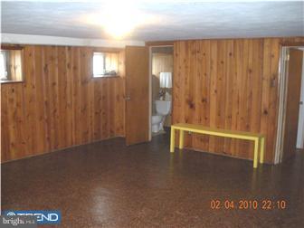 730 Colebrook Road Philadelphia, PA 19115 - Photo 11 of 12 Family Room