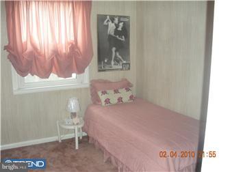 730 Colebrook Road Philadelphia, PA 19115 - Photo 8 of 12 Bedroom