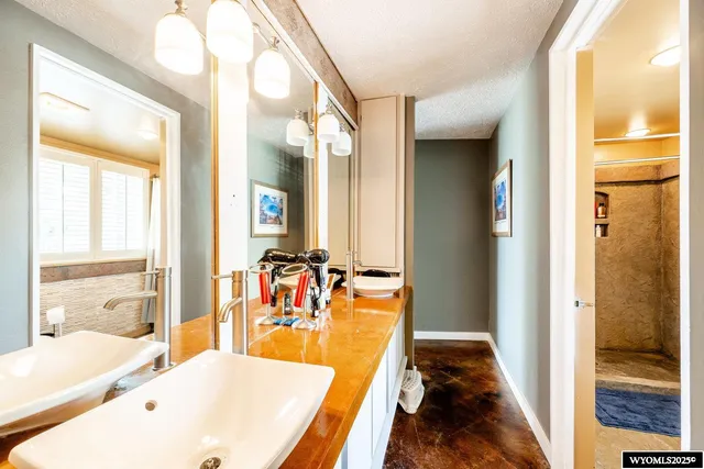 $1,390,000 | 18 Circle 8 Drive, Sheridan, WY 82801