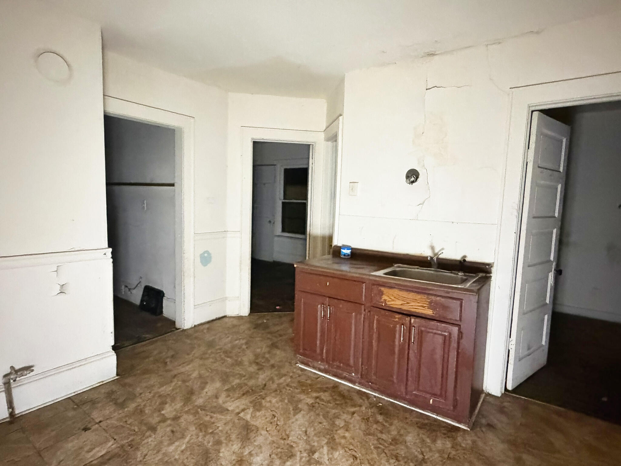 420 North 29th Street, Unit 422 Milwaukee, WI 53208 - Photo 14 of 27 IMG_1870