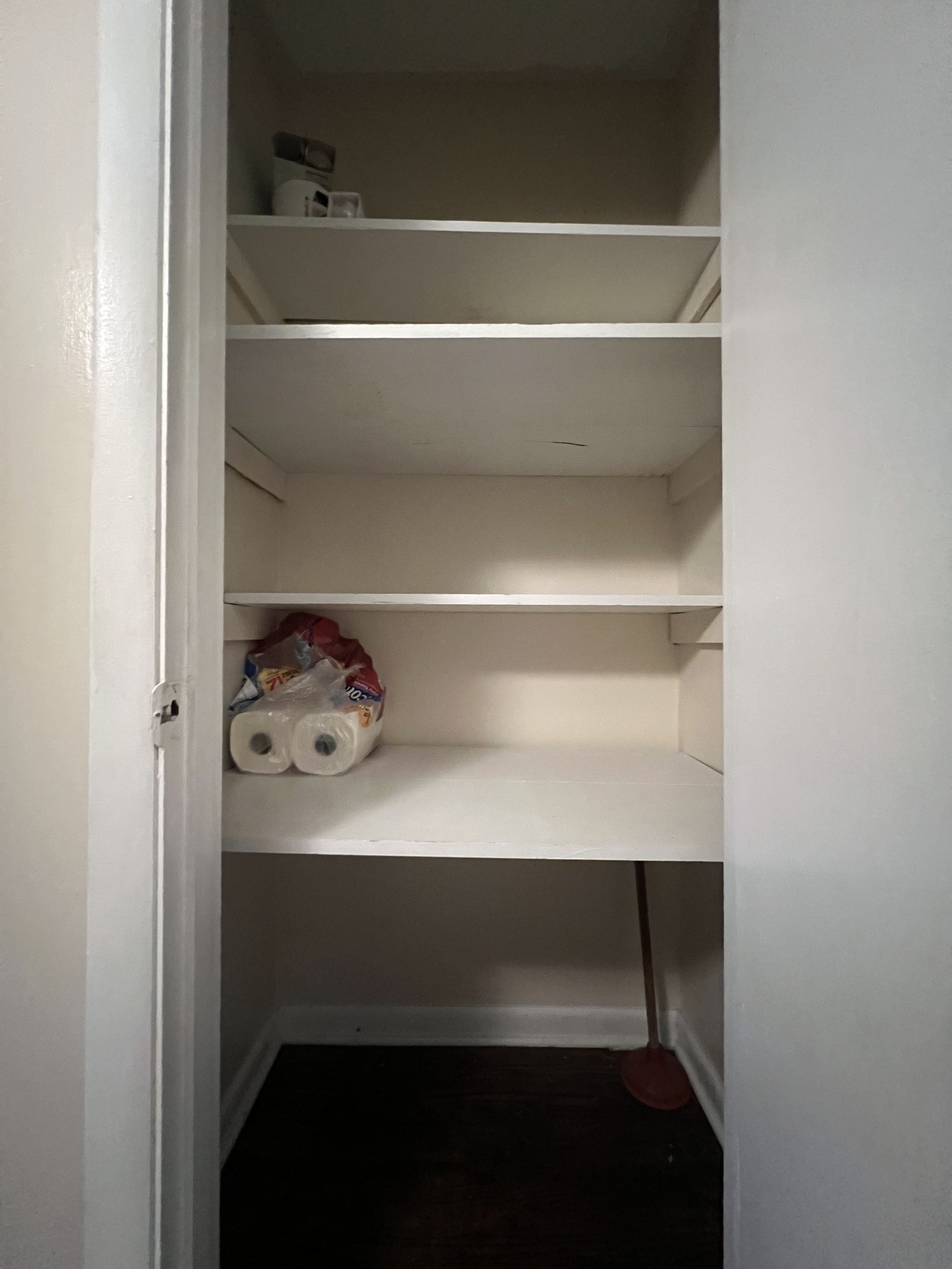 925 Boscobel Street, Unit 3 Nashville, TN 37206 - Photo 12 of 14 a view of table