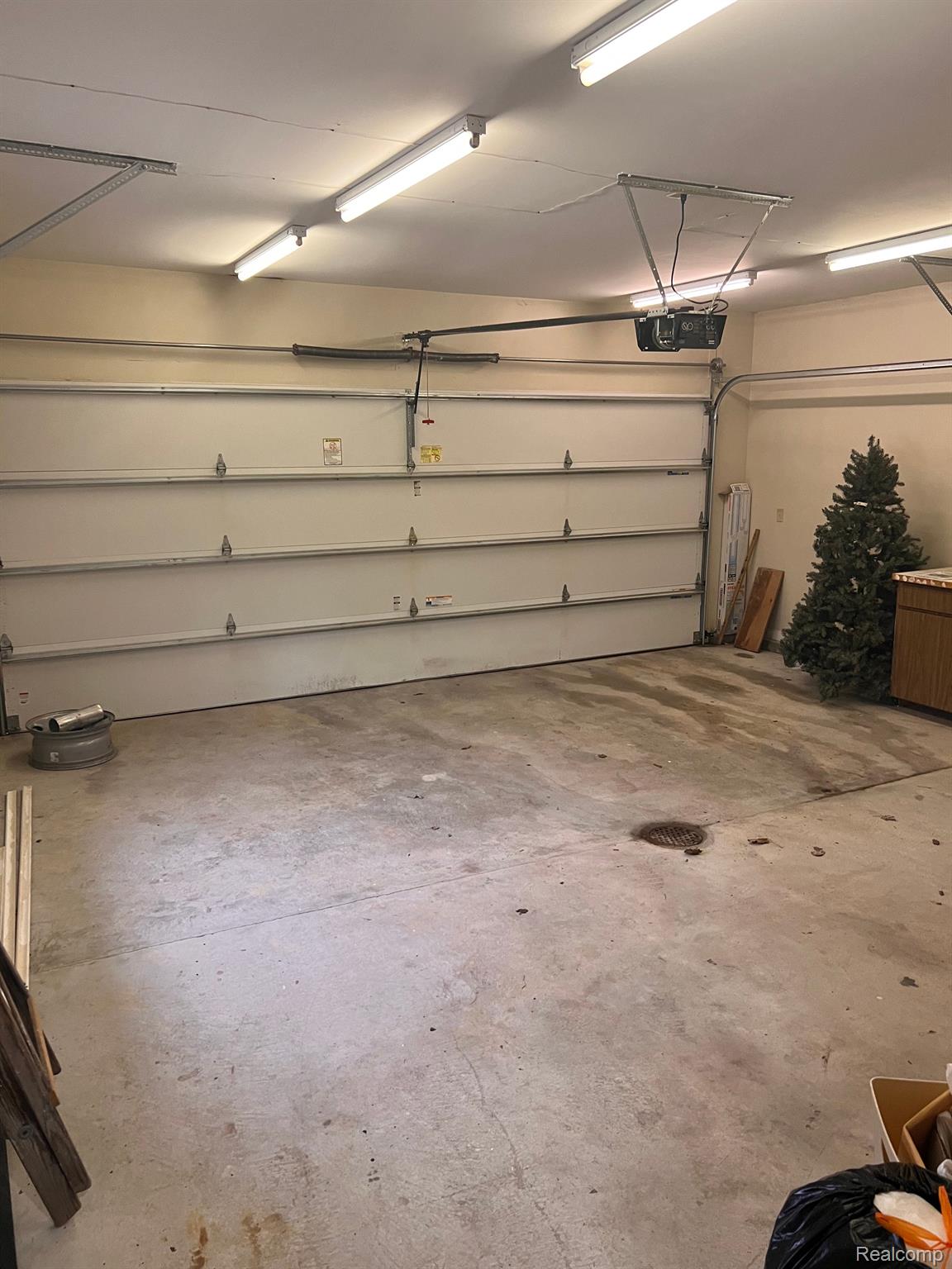 3741 Bordeau Road Standish, MI 48658 - Photo 30 of 35 Interior of attached garage