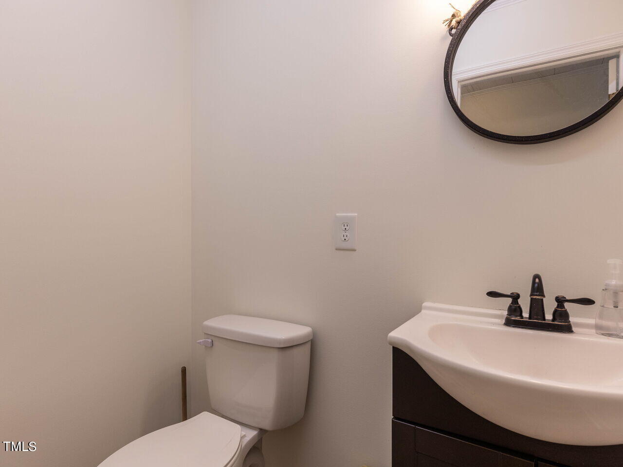 275 Rains Crossroads Road Selma, NC 27576 - Photo 13 of 31 013-1280x960-half-bath
