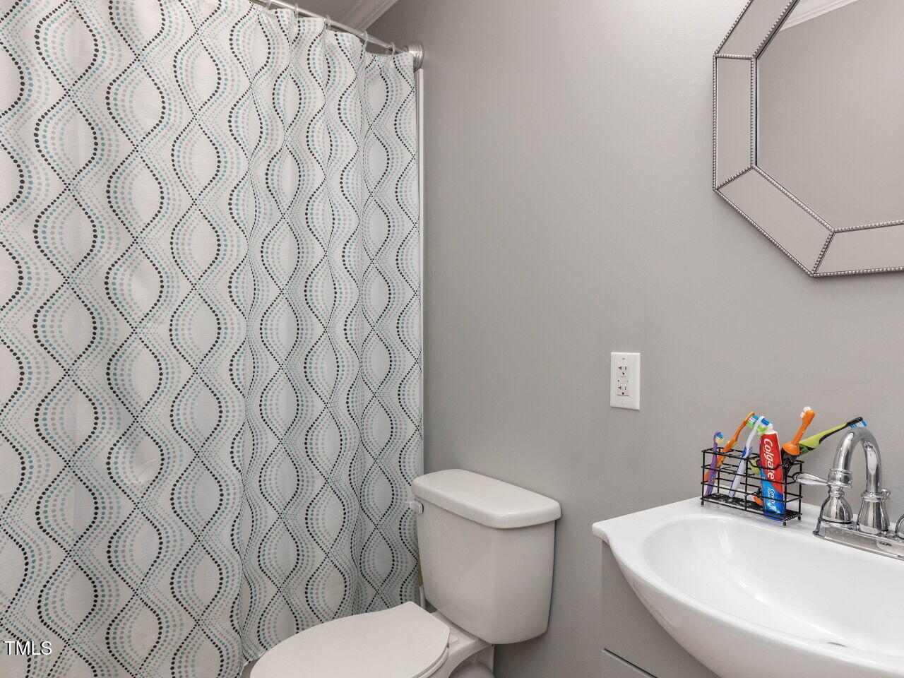 275 Rains Crossroads Road Selma, NC 27576 - Photo 23 of 31 023-1280x960-hall-bath