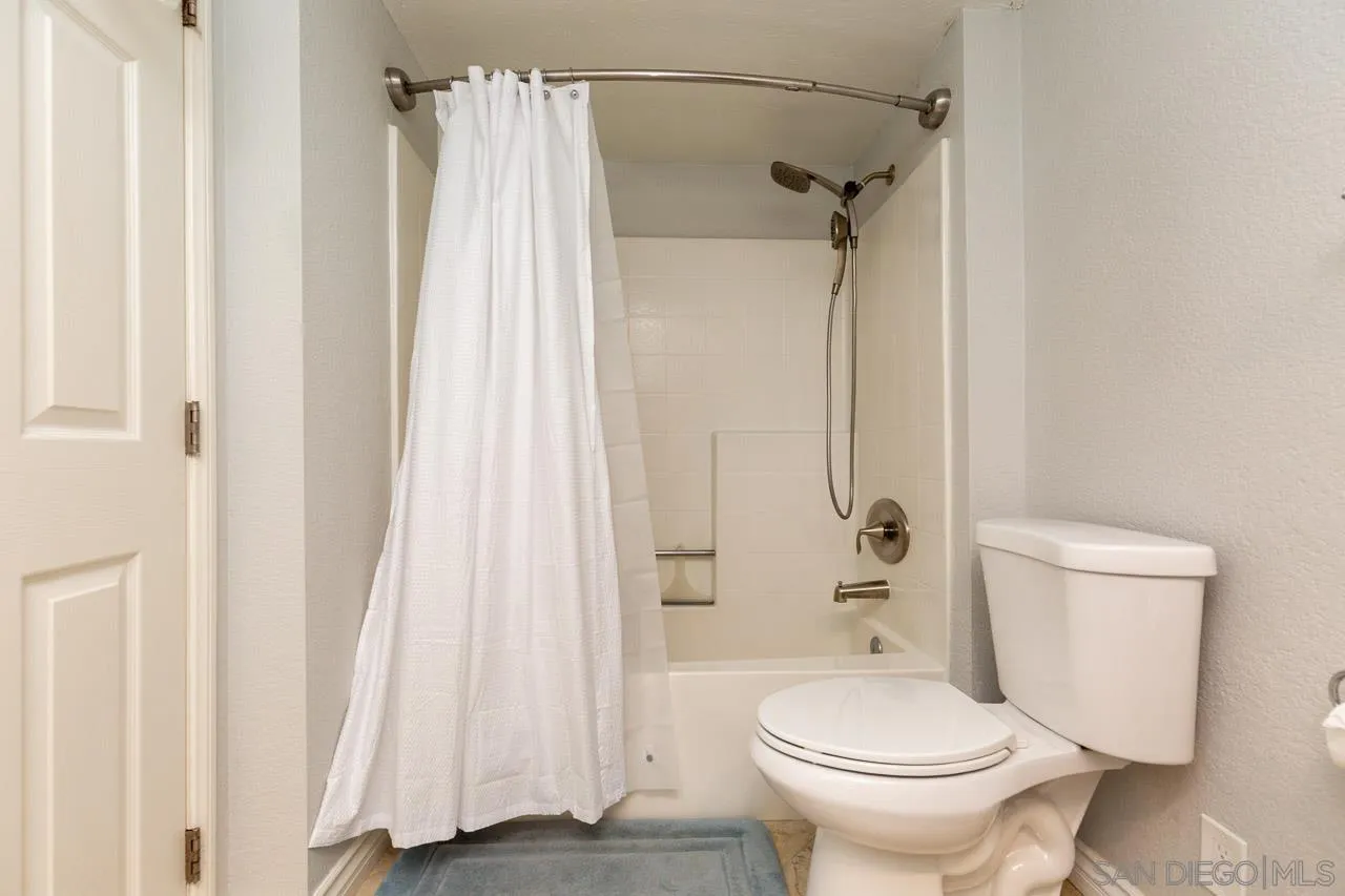 5064 Via Manos, Unit B Oceanside, CA 92057 - Photo 25 of 26