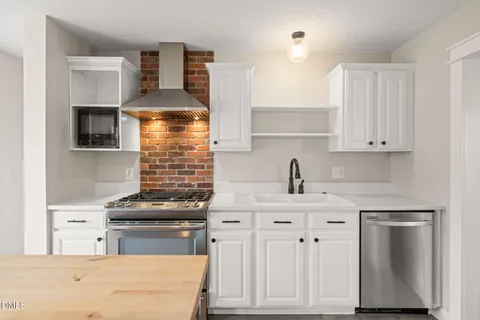 $510,000 | 15 Abbey Road, Chapel Hill, NC 27516