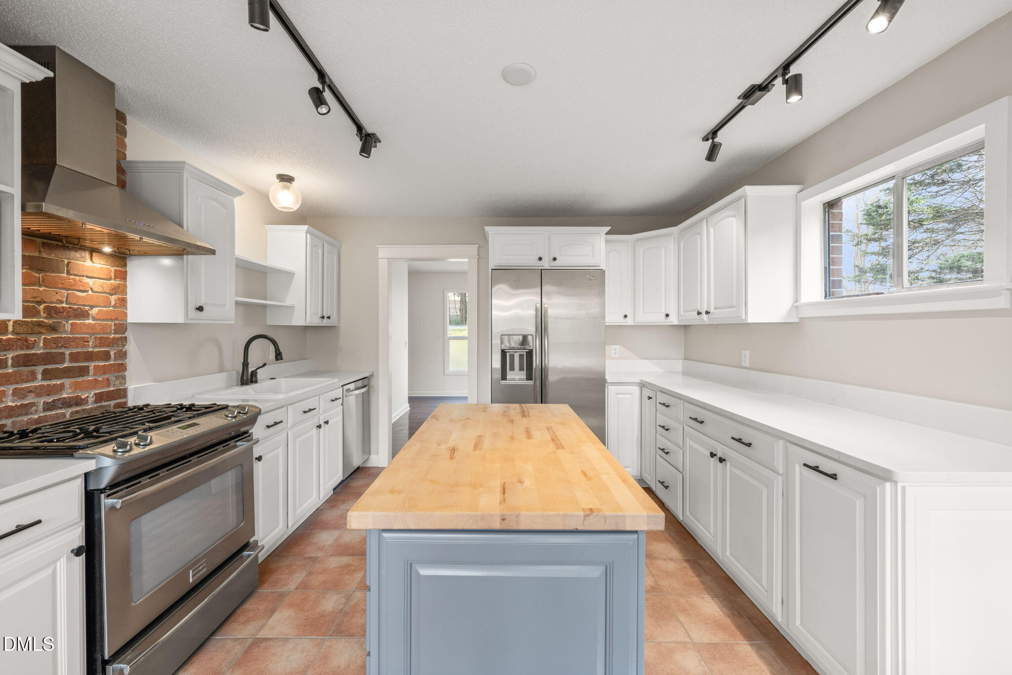 15 Abbey Road Chapel Hill, NC 27516 - Photo 16 of 42 19-web-or-mls-untitled-17