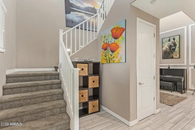 a view of entryway and hall