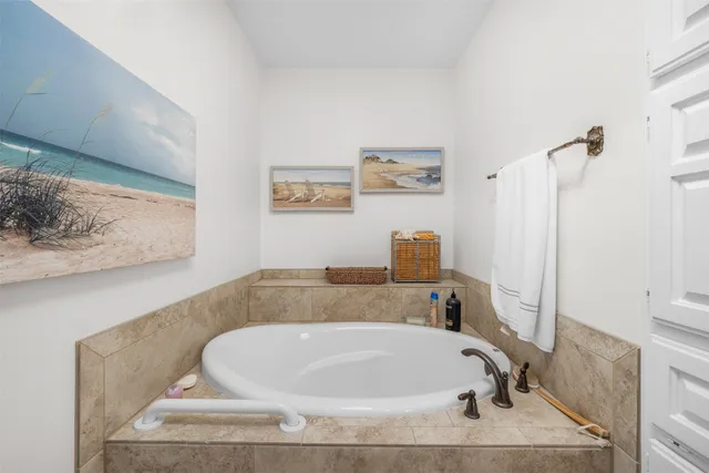 $589,500 | 640 South College Street, La Grange, TX 78945