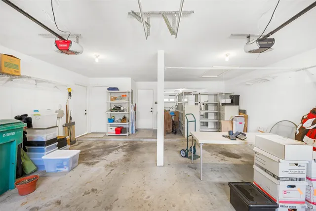 $589,500 | 640 South College Street, La Grange, TX 78945