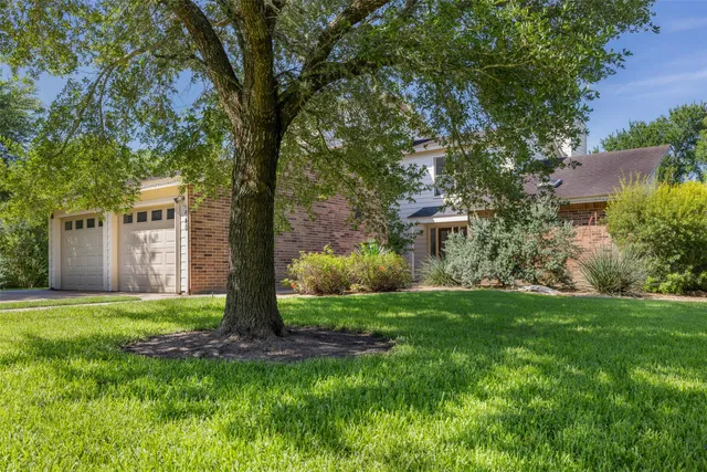 $589,500 | 640 South College Street, La Grange, TX 78945