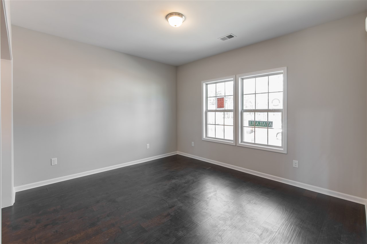 528 Bella Woods Trail Inman, SC 29349 - Photo 9 of 24 Living Room