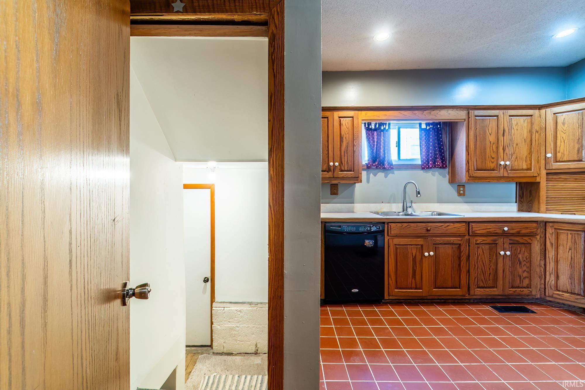 715 Pontiac Street Rochester, IN 46975 - Photo 28 of 36