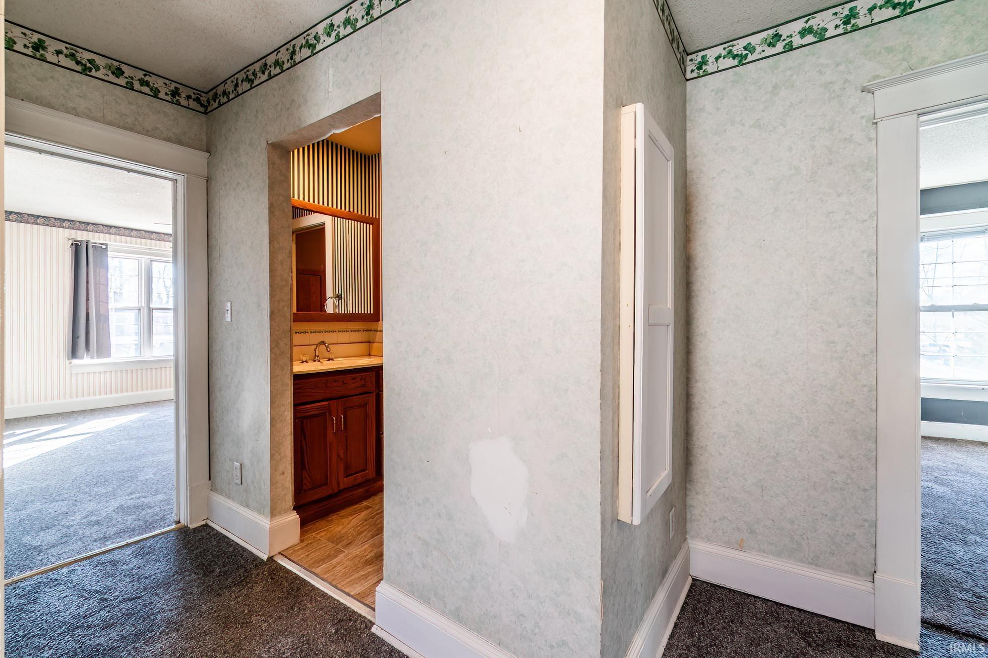 715 Pontiac Street Rochester, IN 46975 - Photo 8 of 36