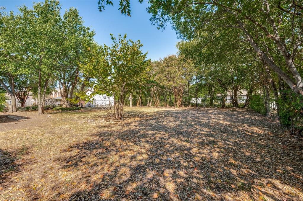 735 Middale Road Duncanville, TX 75116 - Photo 22 of 25 a view of outdoor space with trees