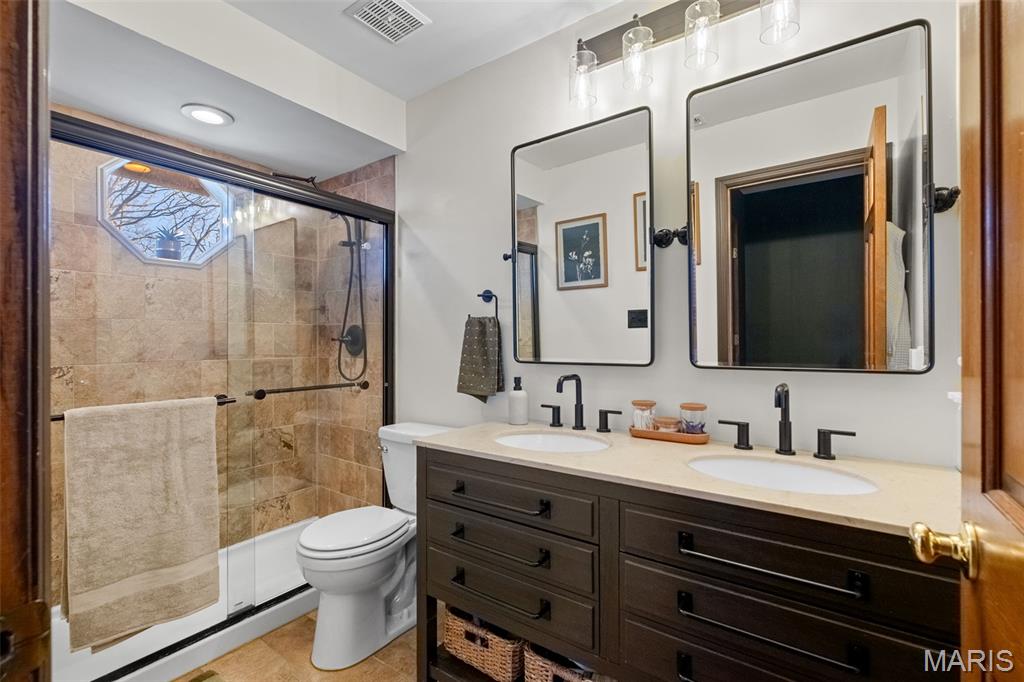 1324 Boly Lane Ballwin, MO 63021 - Photo 24 of 44