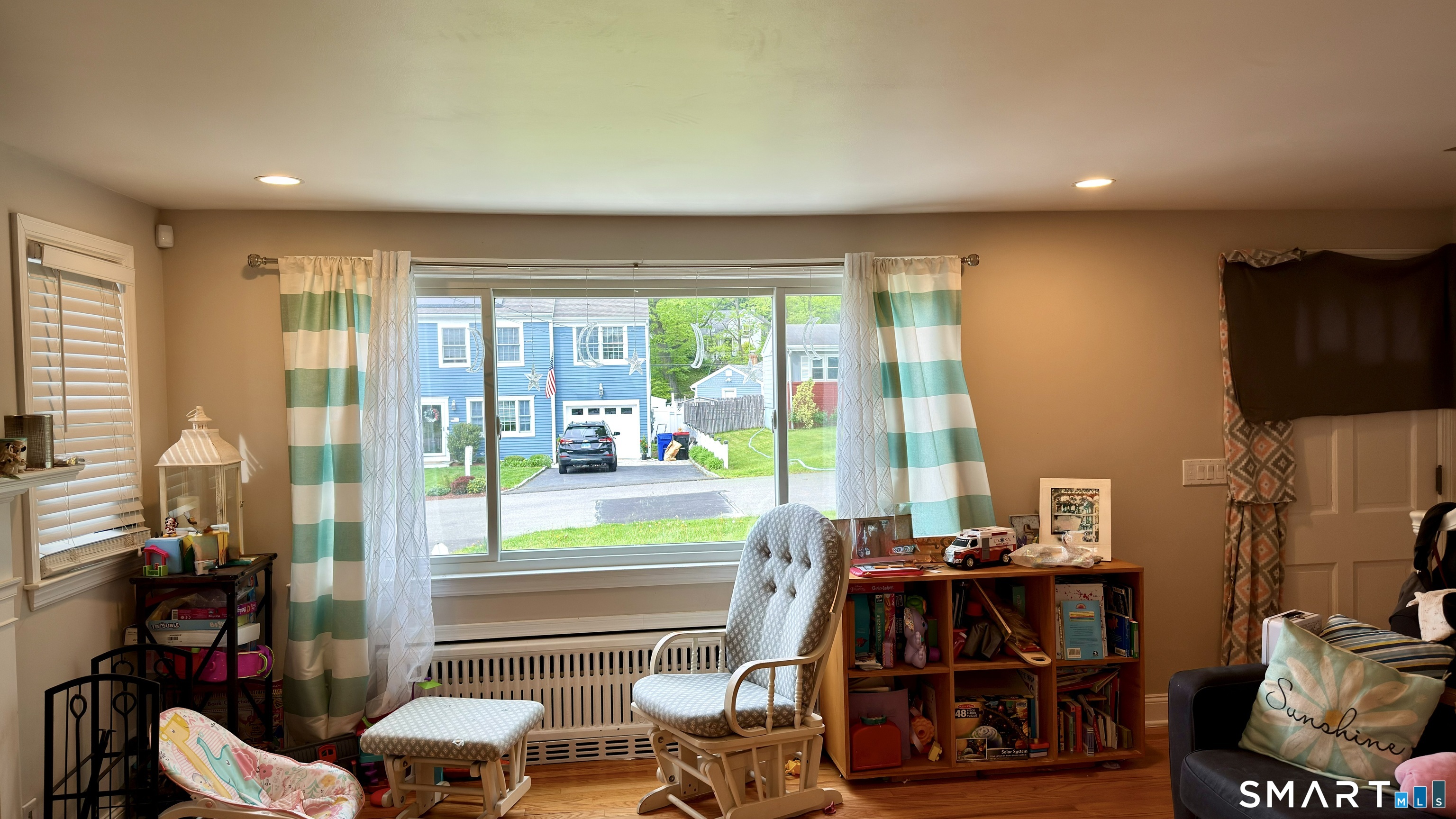 12 Rainbow Road Norwalk, CT 06851 - Photo 3 of 25