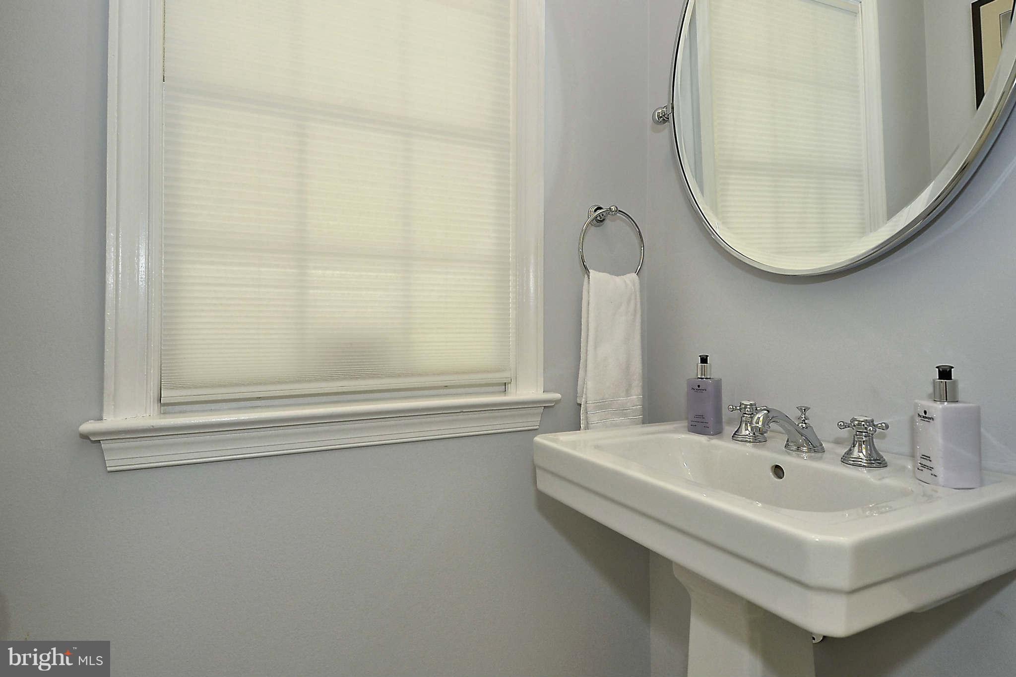 2902 Cameron Mills Road Alexandria, VA 22302 - Photo 13 of 30 Powder Room