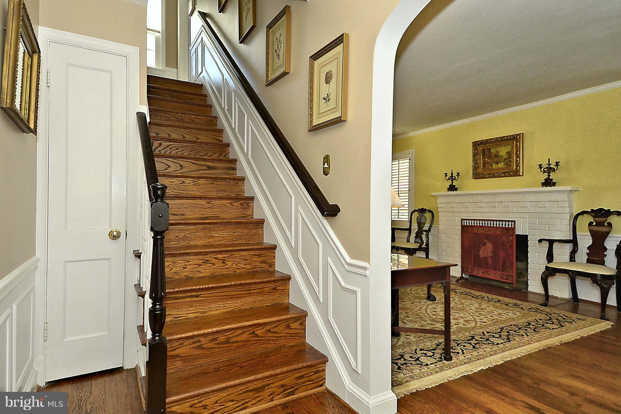 2902 Cameron Mills Road Alexandria, VA 22302 - Photo 14 of 30 Stairs