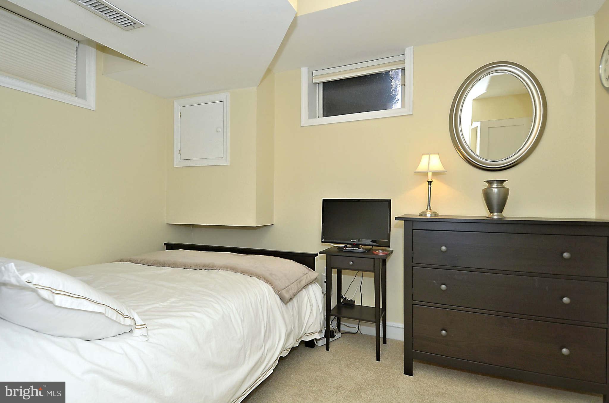 2902 Cameron Mills Road Alexandria, VA 22302 - Photo 25 of 30 Au Pair Suite