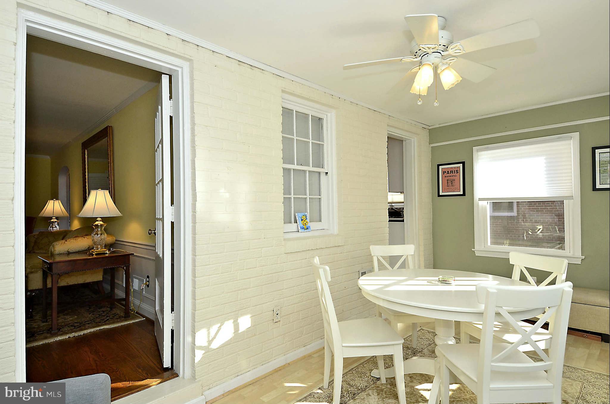 2902 Cameron Mills Road Alexandria, VA 22302 - Photo 10 of 30 Sun Porch