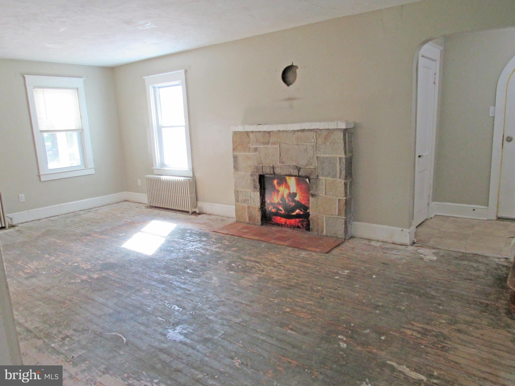 410 Hanover Road York, PA 17408 - Photo 4 of 16