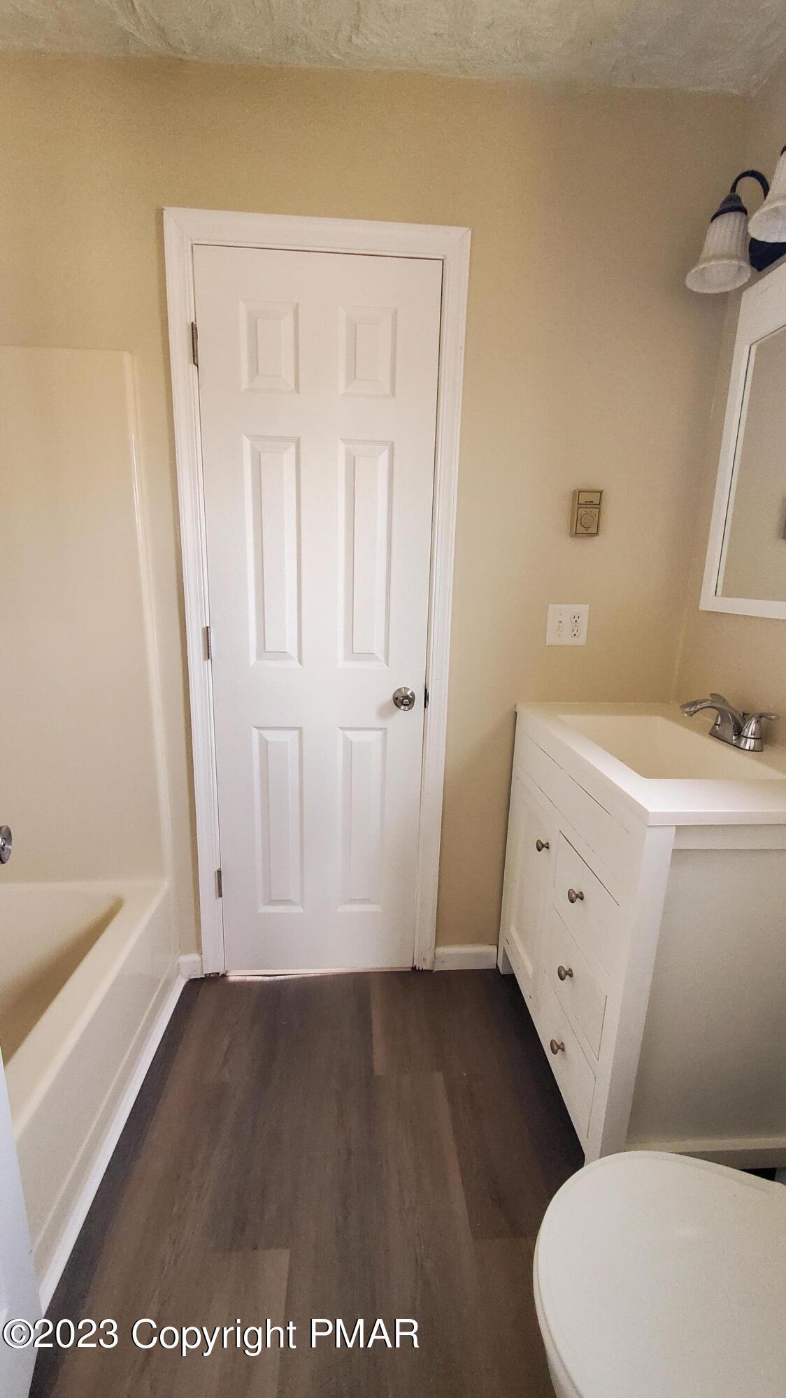 3118 Snowden Drive Bushkill, PA 18324 - Photo 5 of 27 Primary bathroom
